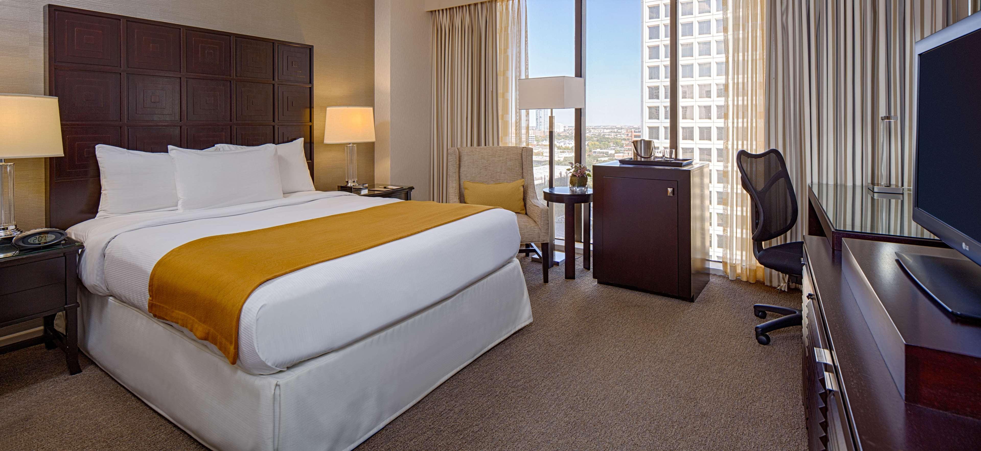 Doubletree By Hilton Hotel Houston Greenway Plaza Exteriér fotografie