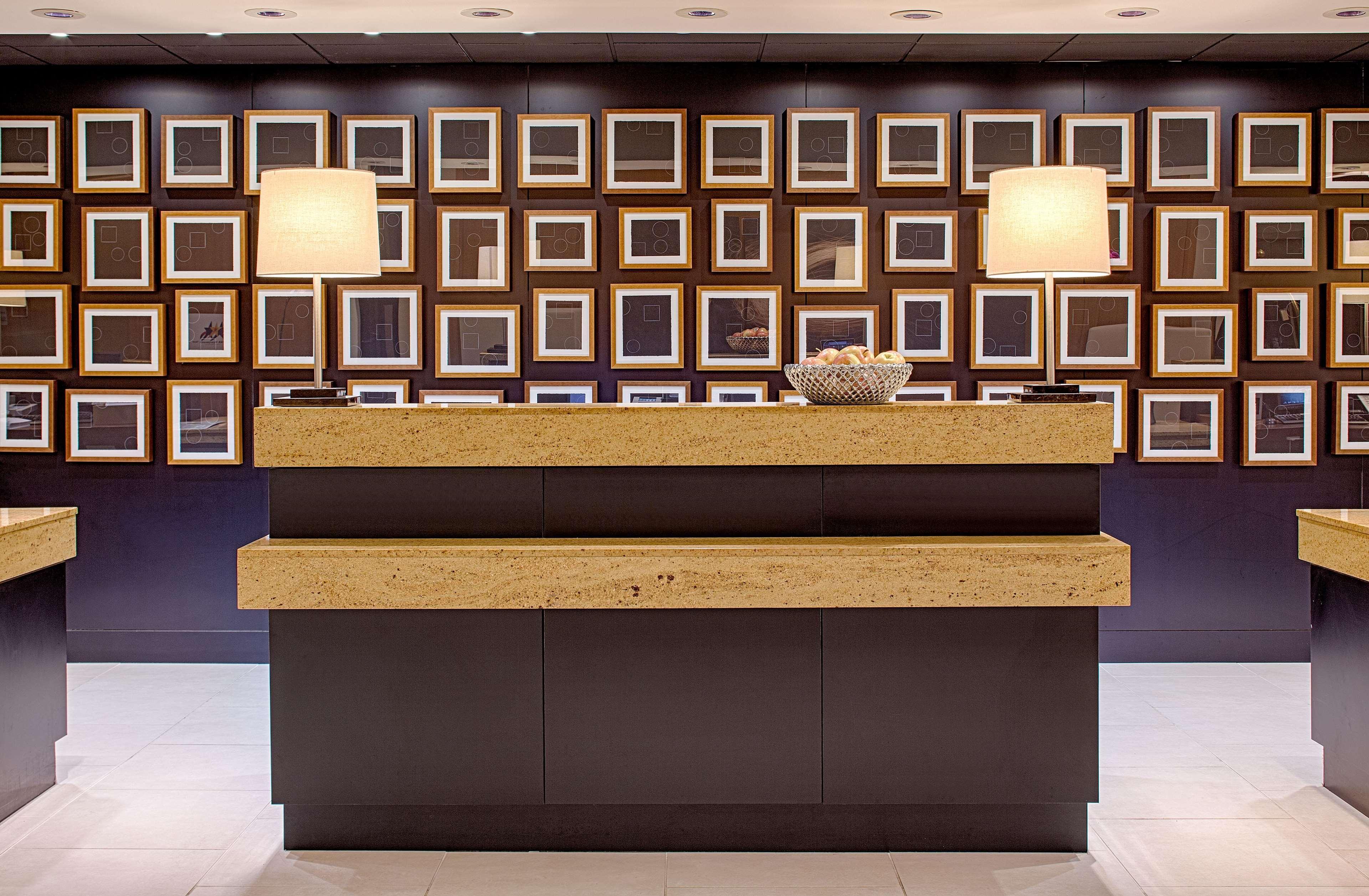 Doubletree By Hilton Hotel Houston Greenway Plaza Exteriér fotografie