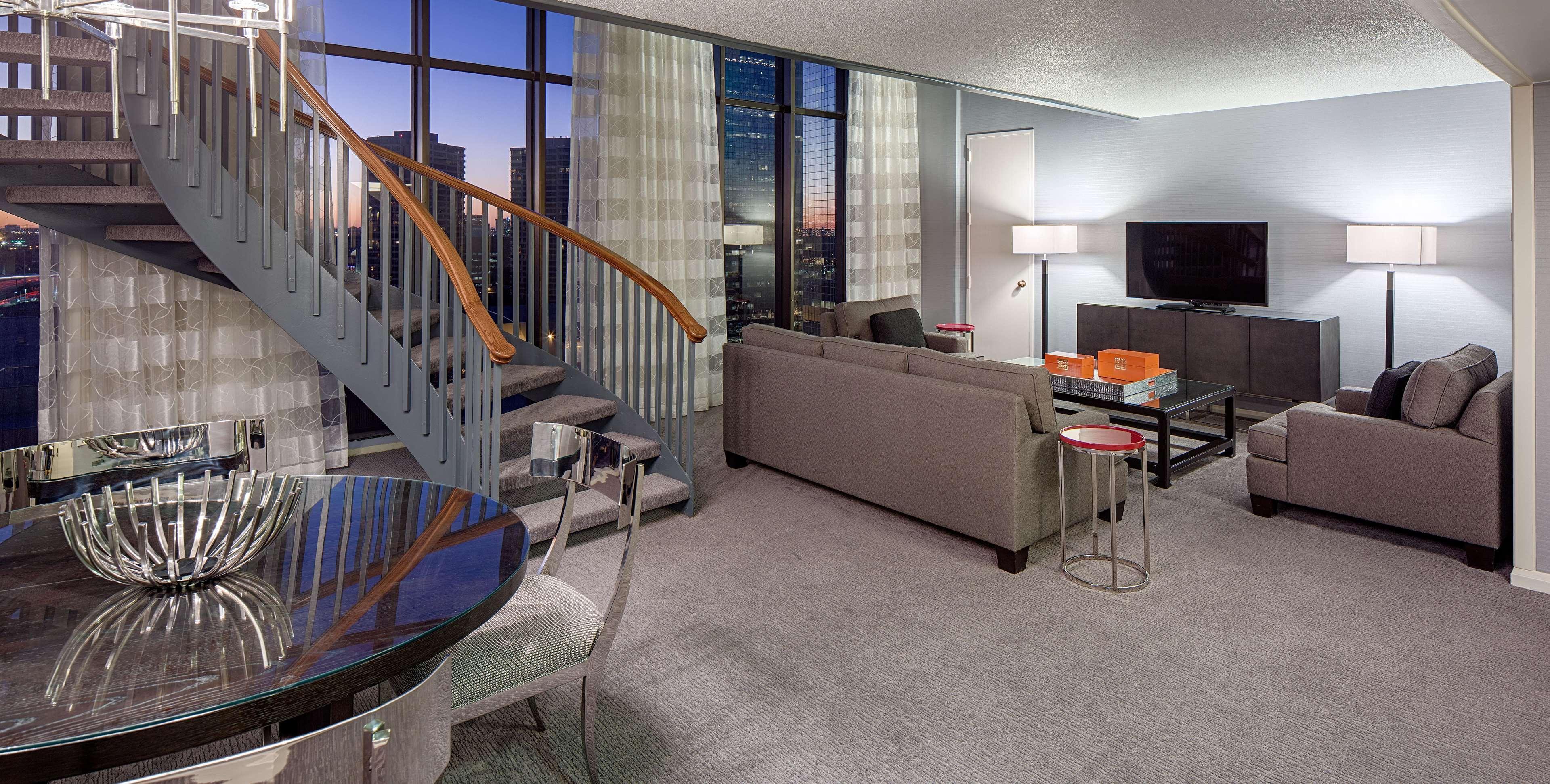 Doubletree By Hilton Hotel Houston Greenway Plaza Exteriér fotografie