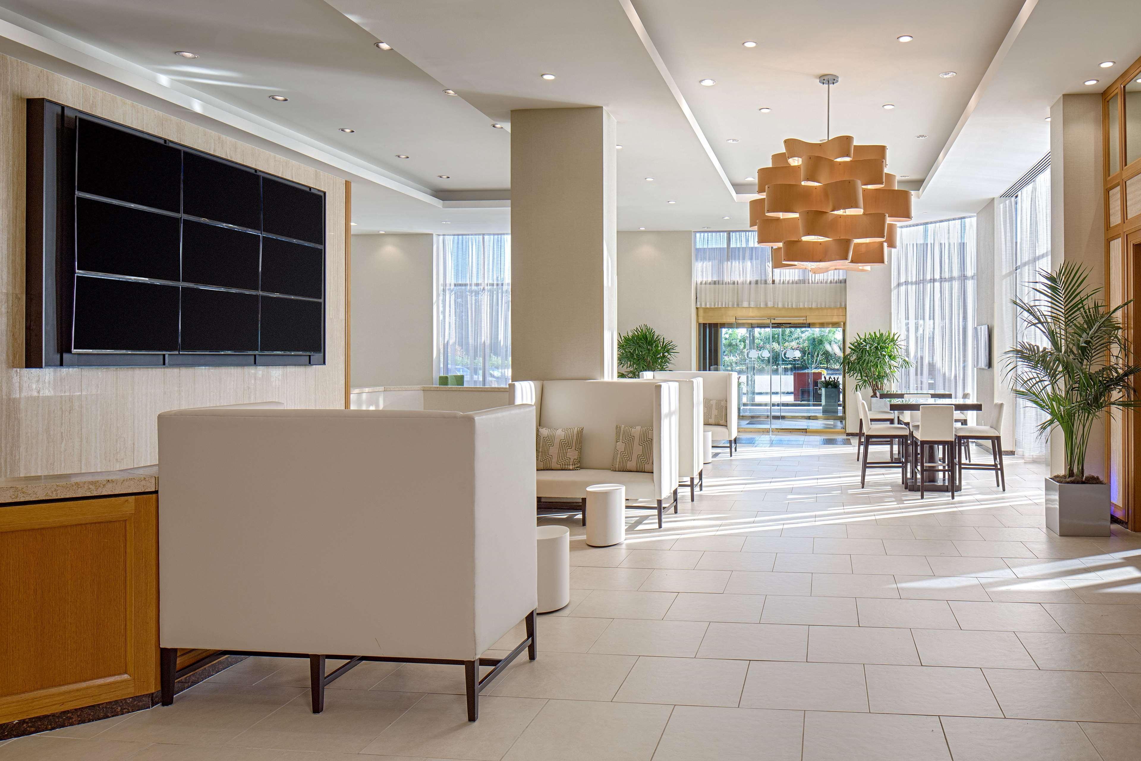 Doubletree By Hilton Hotel Houston Greenway Plaza Exteriér fotografie