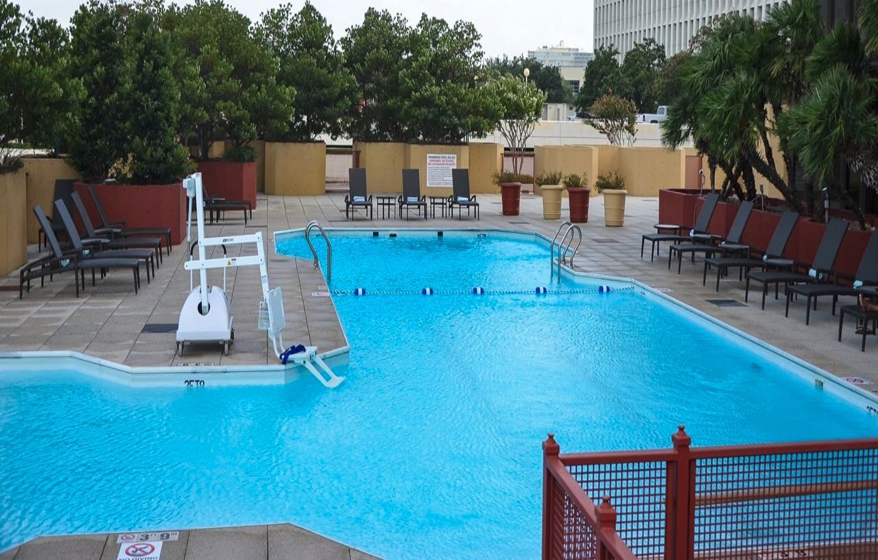 Doubletree By Hilton Hotel Houston Greenway Plaza Exteriér fotografie